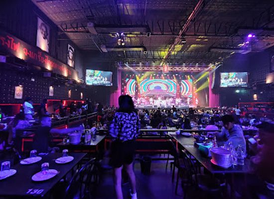 thailand/ubon-ratchathani/nightclub/tawandang-ubon-ratchathani