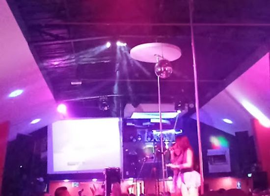 ecuador/northern-sierra/nightclub/cero-kilometros-night-club