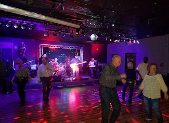 missouri/independence/nightclub/score-sports-bar-grill