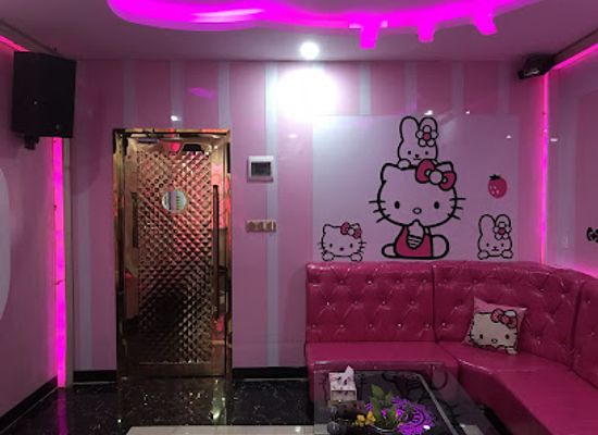 myanmar-burma/pyin-oo-lwin/nightclub/champion-ktv