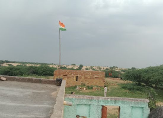 india/thar-desert/nightclub/gemra-ram-muloo