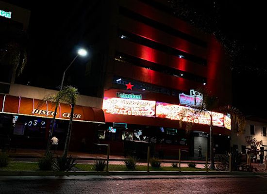 mexico/tijuana/nightclub/las-pulgas