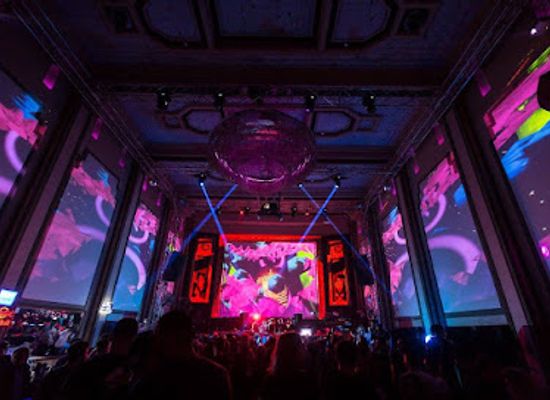 romania/bucharest/cismigiu/nightclub/kristal-club