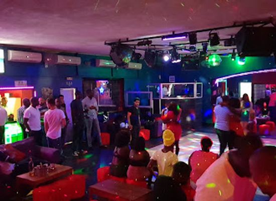 guinea-bissau/rio-geba/nightclub/discoteca-tabanka