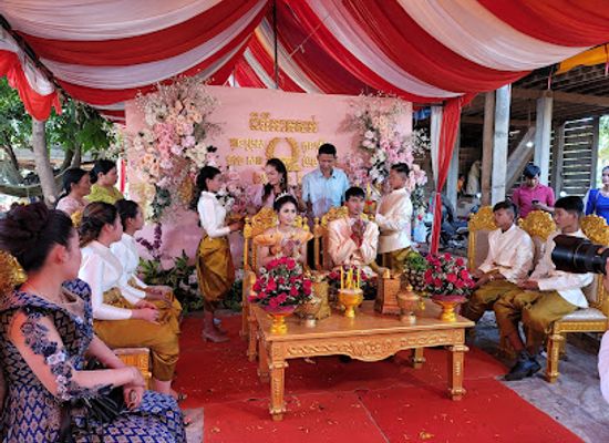 cambodia/oddar-meanchey/nightclub/