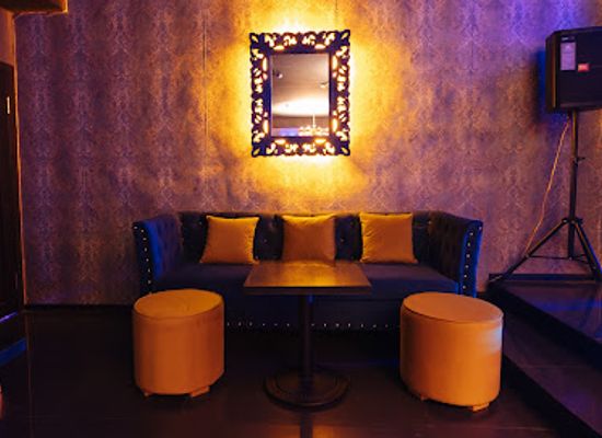 kazakhstan/almaty-mountains/nightclub/striptiz-klub-tsezar