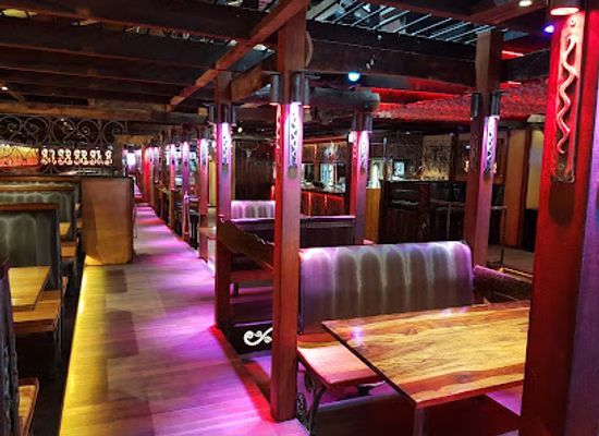australia/outback/nightclub/the-woolshed
