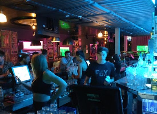 australia/far-north-queensland/nightclub/kezz-bar