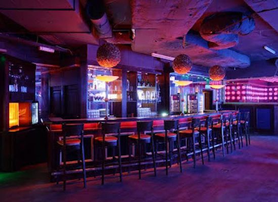 germany/bremen/schnoor/nightclub/avenue-bremen