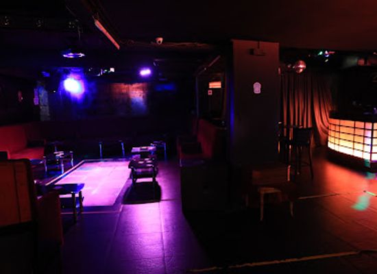 singapore/chinatown/nightclub/club-colaba-bollywood