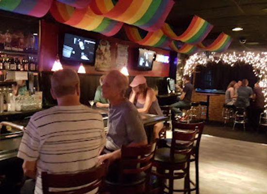 delaware/the-delaware-water-gap/nightclub/crimson-moon