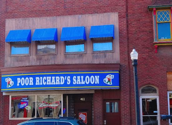 wisconsin/devil-s-lake-state-park/nightclub/poor-richard-s-bar