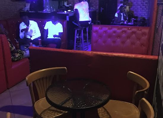 gabon/ivindo-basin/nightclub/the-pub-libreville