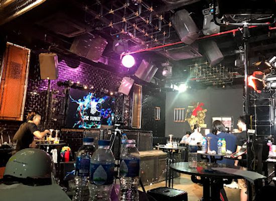 vietnam/hanoi/nightclub/the-bunker-club