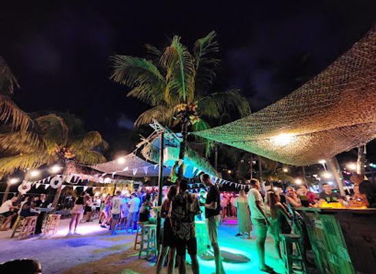 curacao/mahaai/nightclub/wet-wild-beach-club