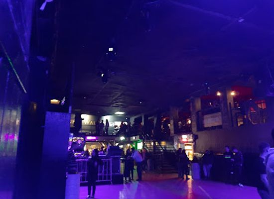 hungary/szekesfehervar/nightclub/fezen-club