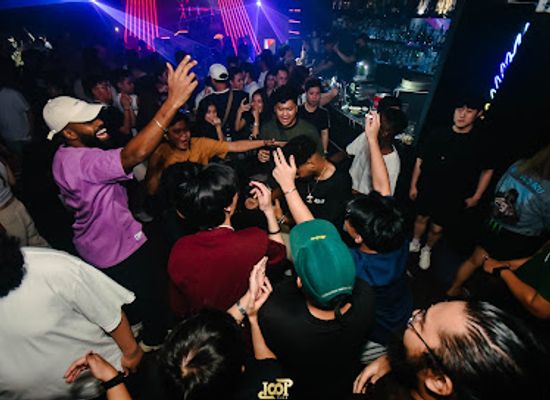 philippines/manila/makati/nightclub/loop-club-makati