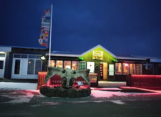 iceland/grindavik/nightclub/fish-house-bar-grill