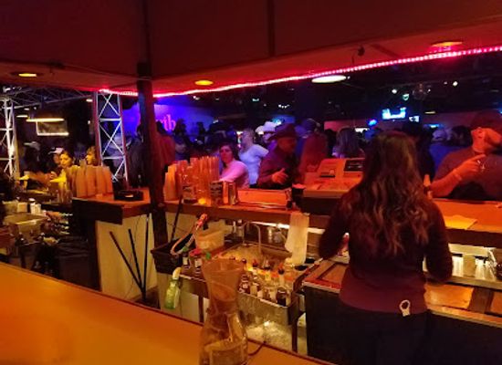 texas/midland/nightclub/la-avenida