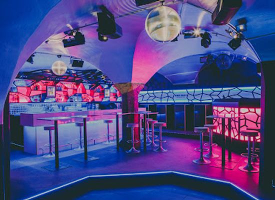 germany/altbayern/nightclub/half-moon-club