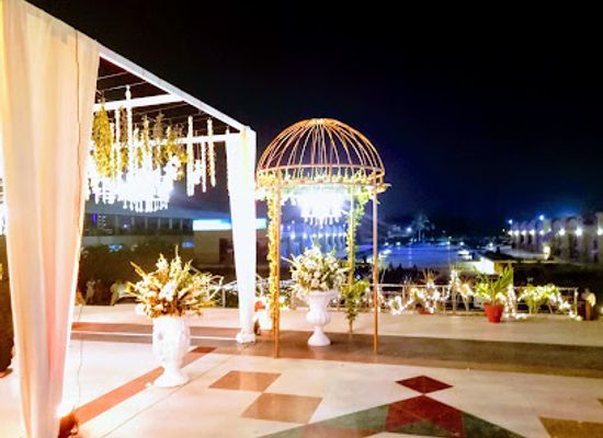 pakistan/karachi/nightclub/dha-golf-club