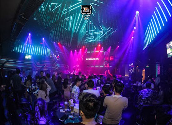 indonesia/surabaya/nightclub/top-ten-club-coyote-bar