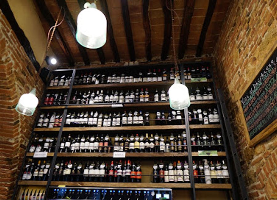 Explore the finest Tuscan wines at Perbacco Wine Club in Montepulciano, where every sip tells a story of tradition and excellence.