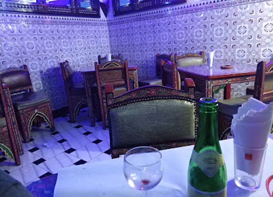 Experience the authentic flavors of Morocco at Bar Oum Rabie, a charming grill and wine bar in the heart of Chefchaouen.
