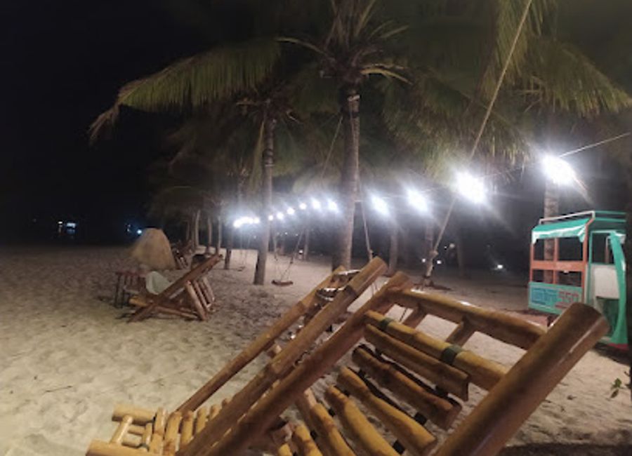 Sea Sense Bar and Grill in Côn Đảo: A coastal culinary gem offering fresh flavors, stunning views, and a vibrant atmosphere for all travelers.