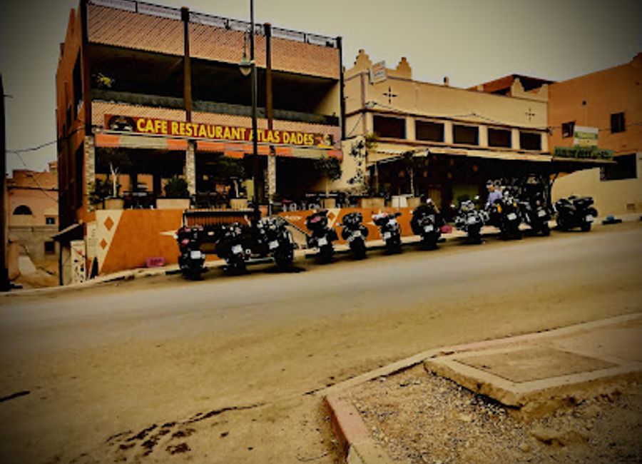 Experience the breathtaking views and delicious Moroccan cuisine at Cafe Restaurant Atlas Dades, your rooftop dining destination in Boumalne Dades.