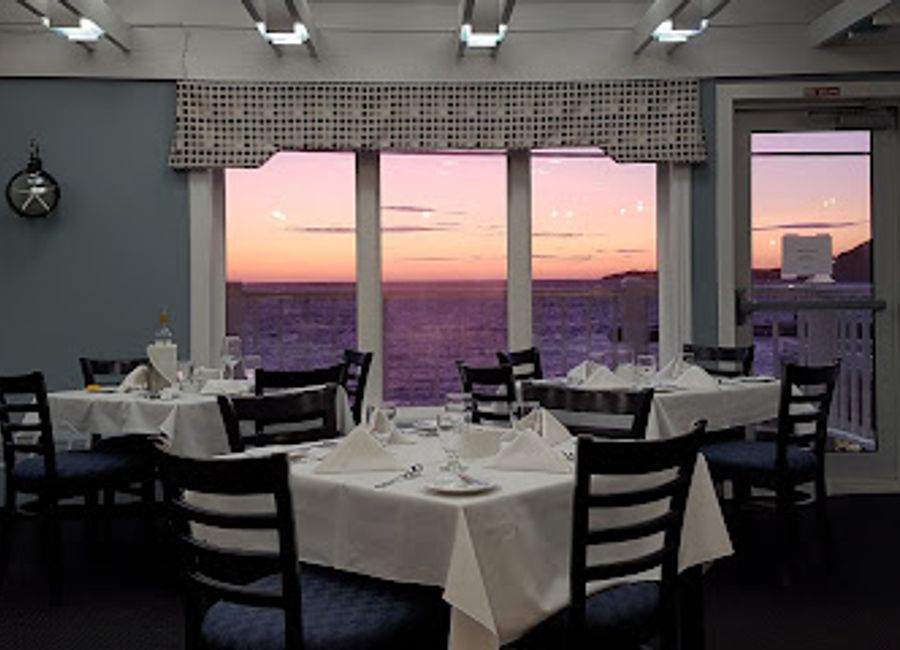Experience the best of Newfoundland cuisine and hospitality at Anchor Pub, where stunning views meet local flavor in Rocky Harbour.