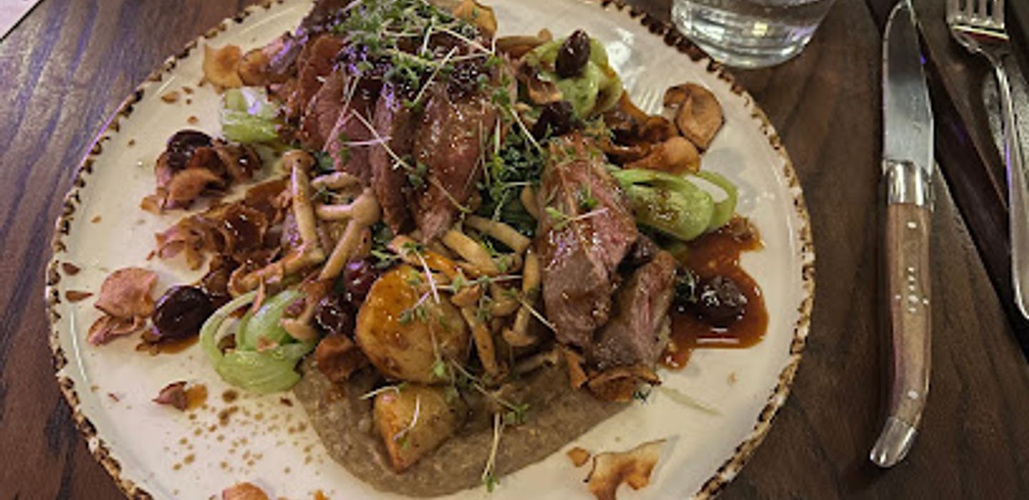 Duck & Rose