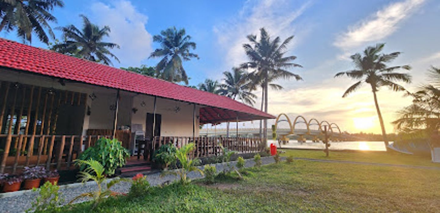 Backwater cafe