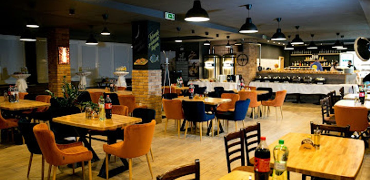 Central pub & restaurant