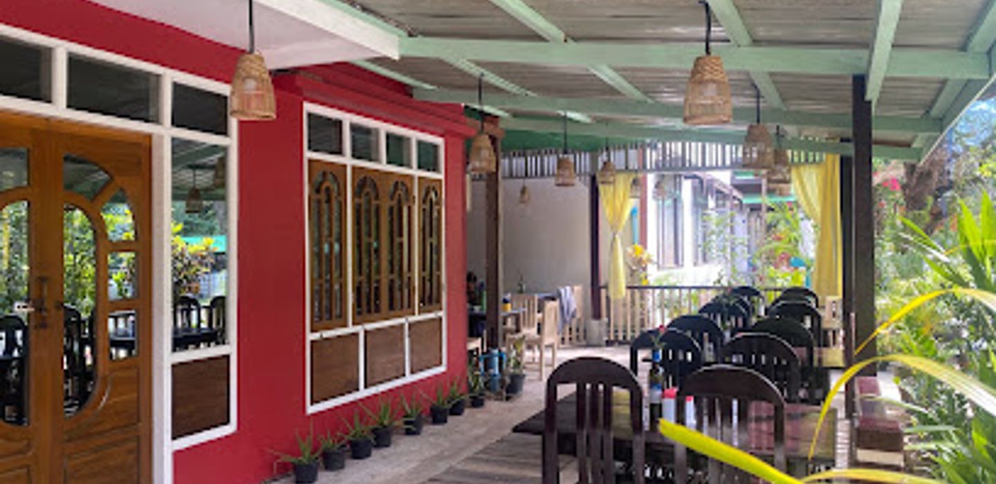 M-3 Restaurant