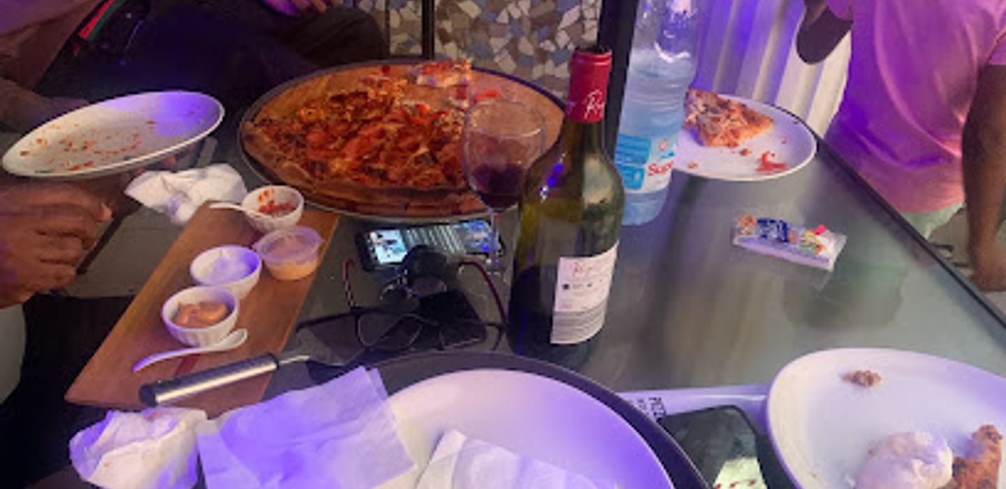 Ariilon Pizzaria and Intercontinental Restaurant