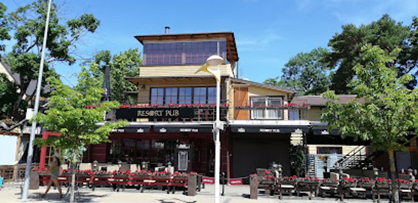 Resort Pub