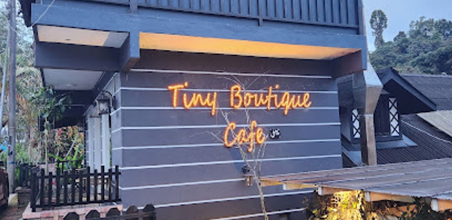Tiny Boutique Cafe
