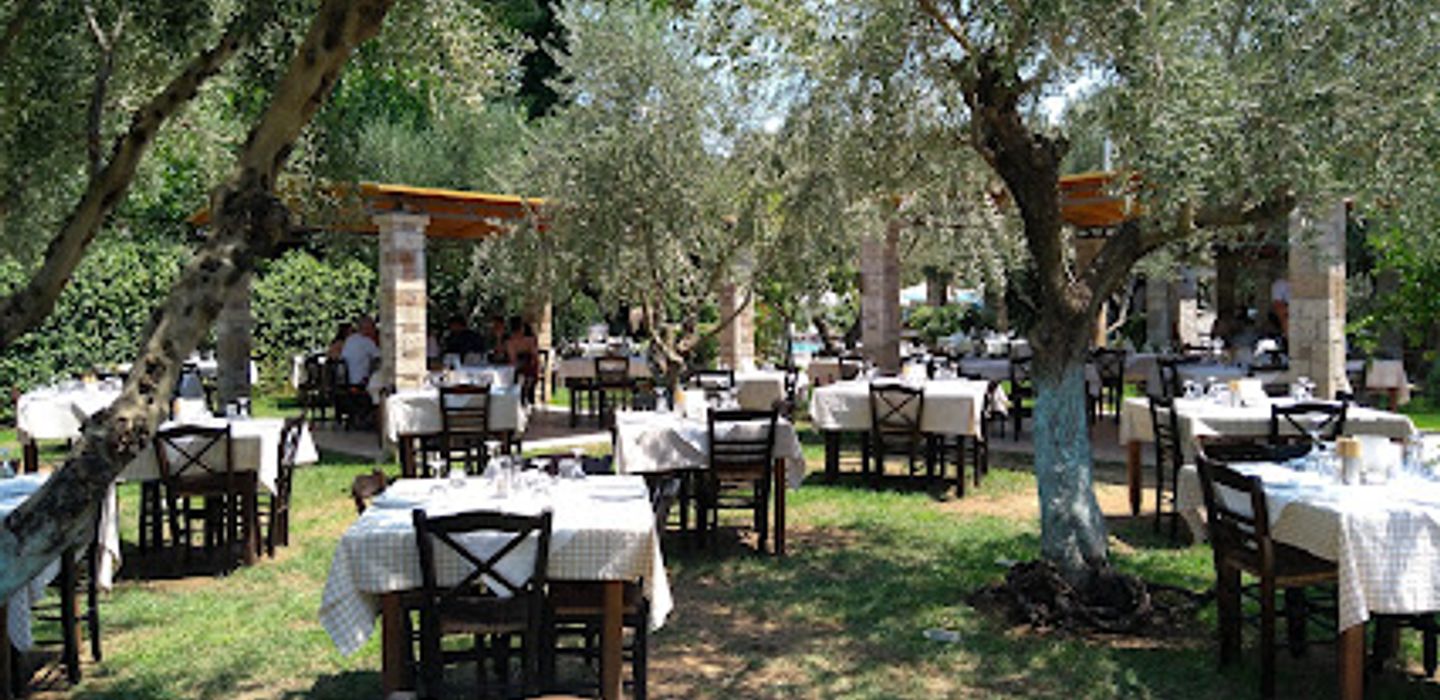 taverna the garden