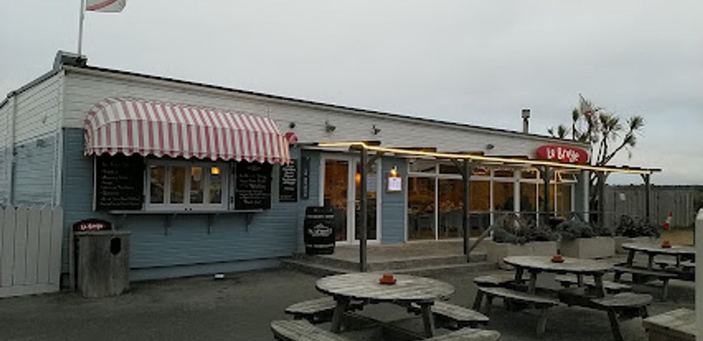 Le Braye Cafe