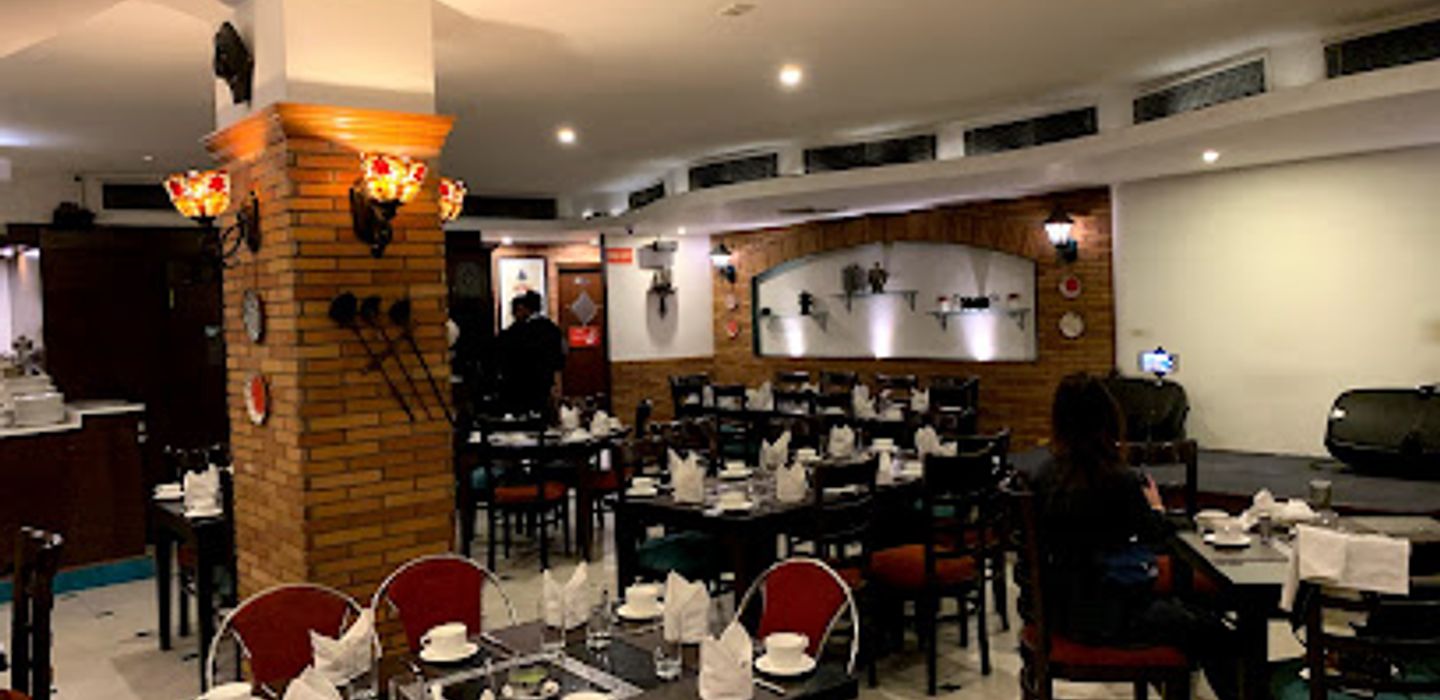 Waves Restaurant