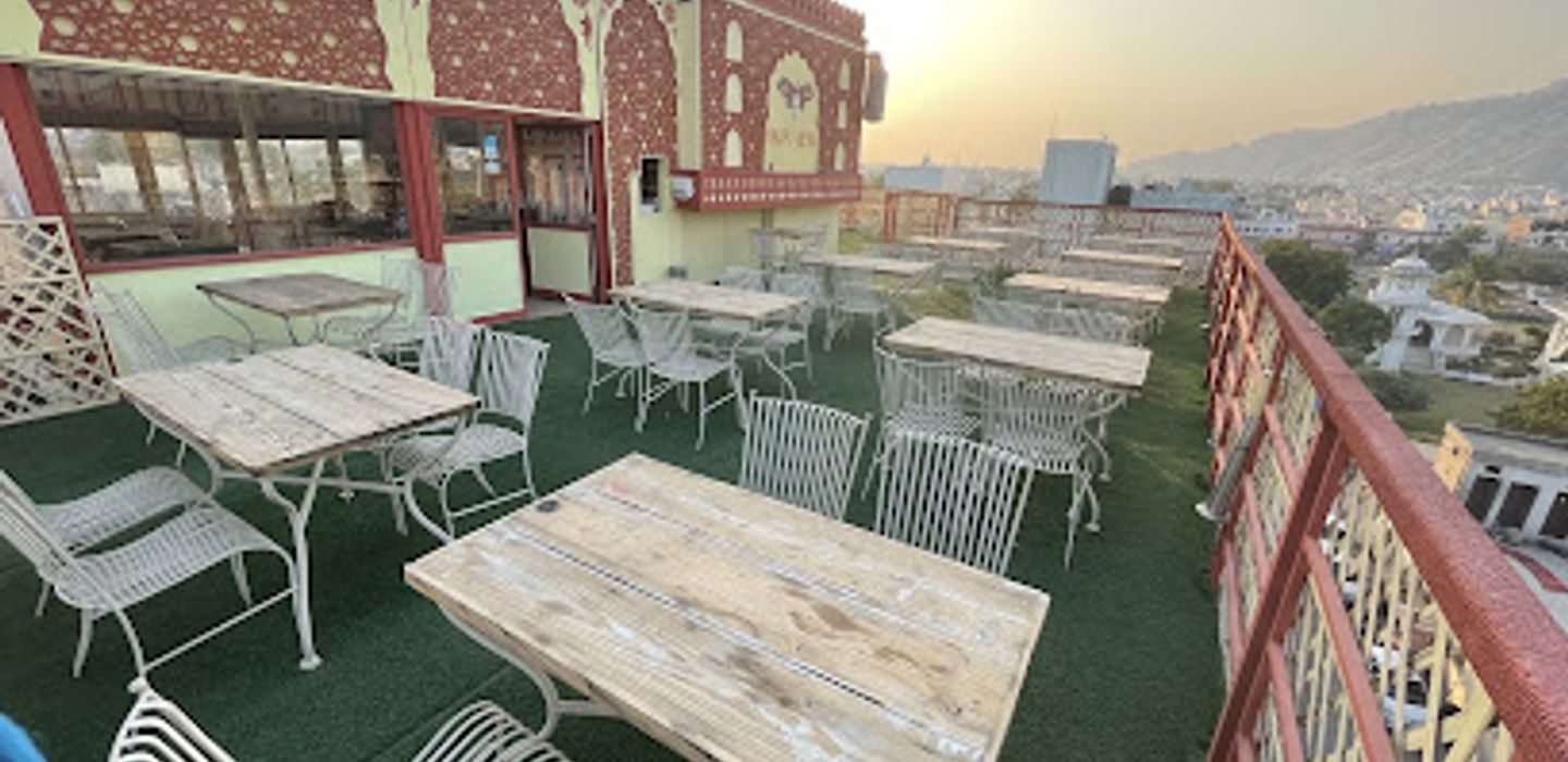 Hawk View Restaurant & Bar