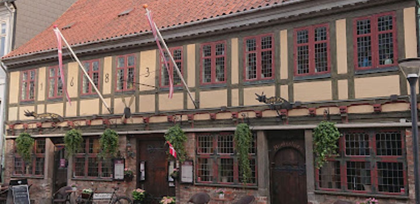 Den Gamle Kro A/S