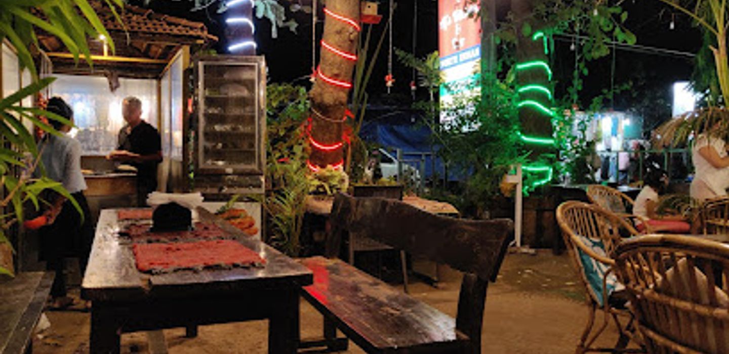 AJ's Kitchen Bar & Restaurant