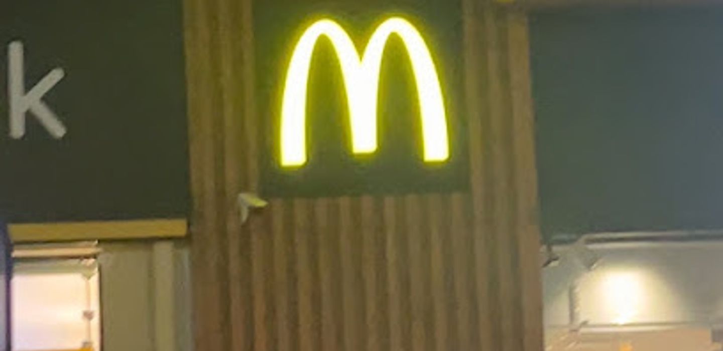 Suitable location (McDonalds)