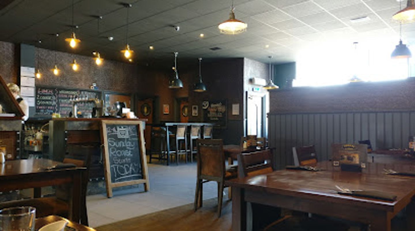 Porters Bar & Restaurant