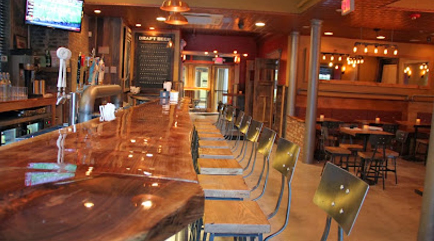 Rogue Island Local Kitchen & Bar