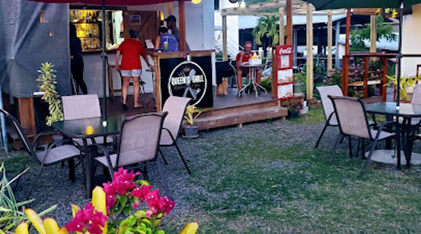 Queen's Grill Restaurant & Bar