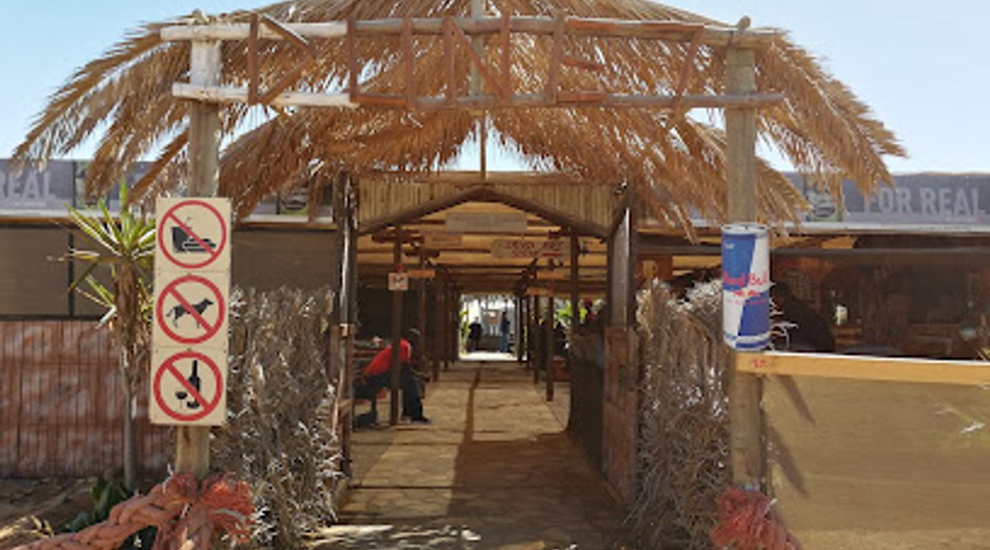 Dune 7 Restaurant and Bar