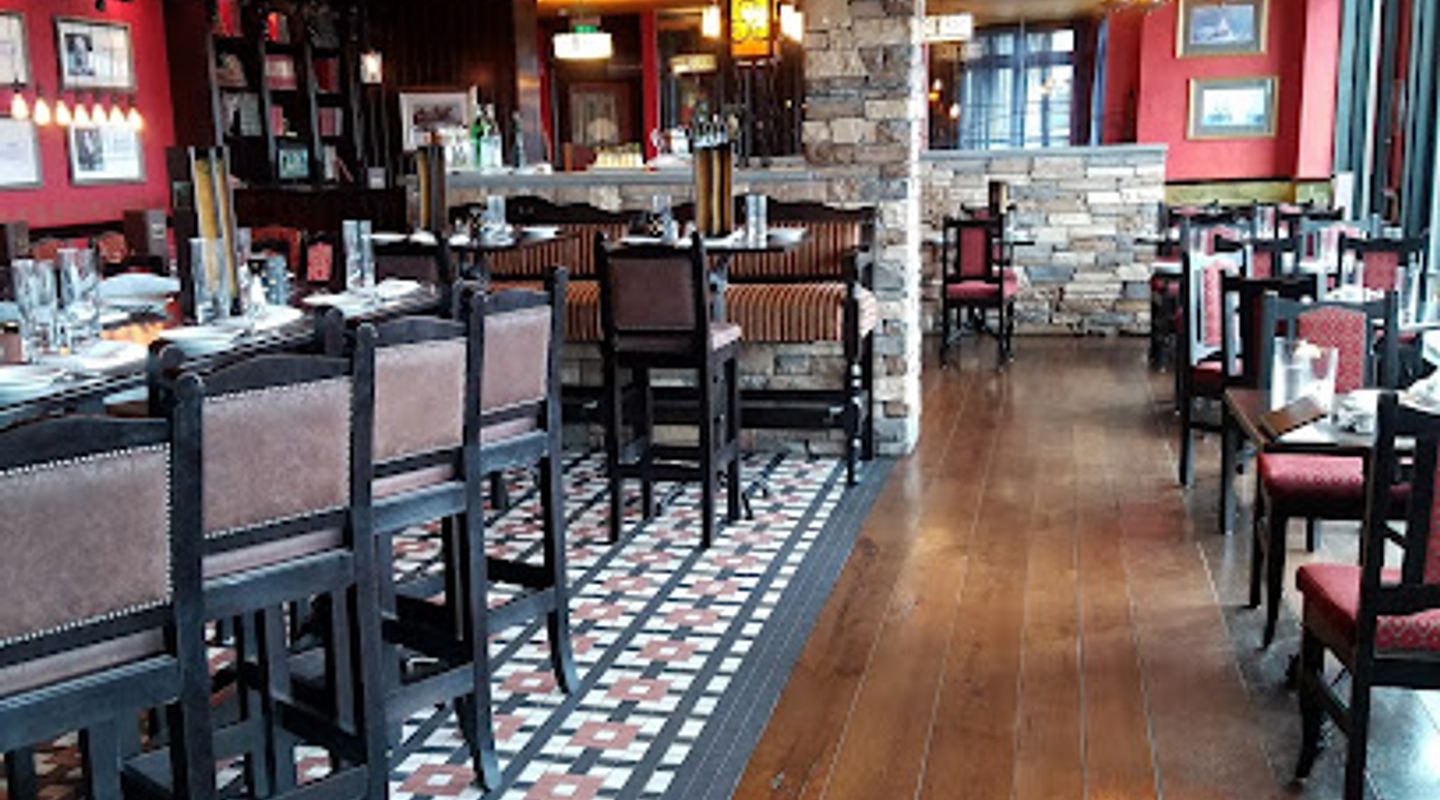 Paddy's Irish Pub & Restaurant
